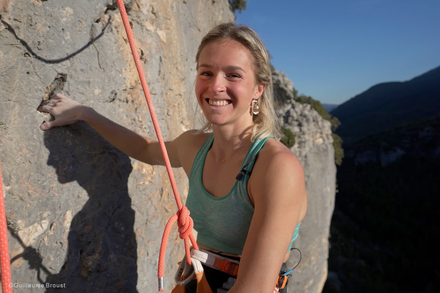 Julia Chanourdie climbs Eagle-4 (5.15b) - Guillaume Broust